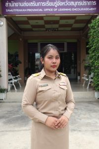 นางสาวปิยะดา พรหมขจร
